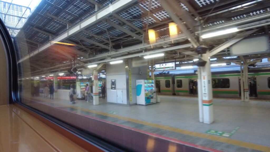 車窓 東京駅